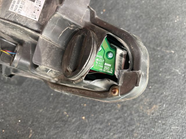 bontott NISSAN PULSAR Bal Fényszóró