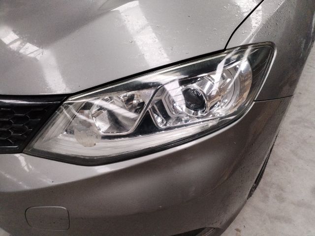 bontott NISSAN PULSAR Bal Fényszóró