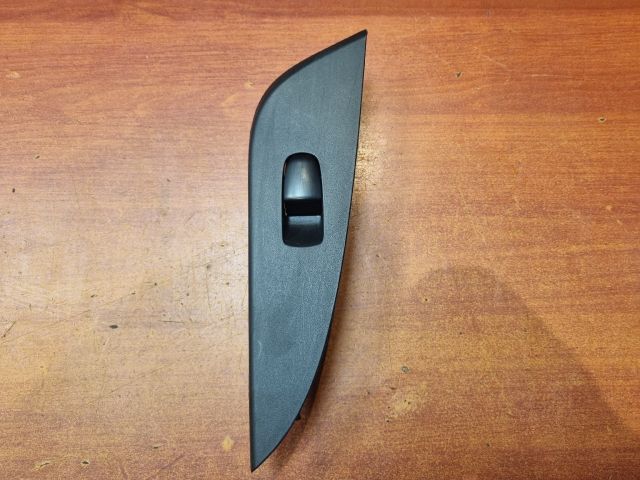 bontott NISSAN PULSAR Bal hátsó Ablakemelő Kapcsoló