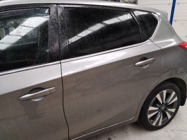 bontott NISSAN PULSAR Bal hátsó Ajtó (Üres lemez)