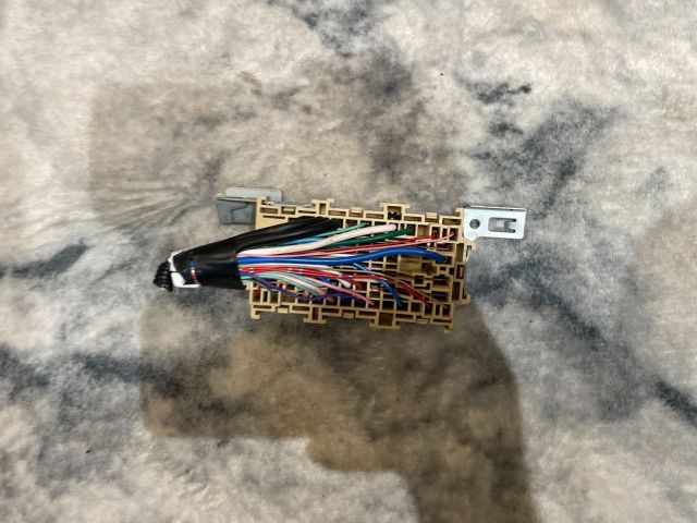 bontott NISSAN PULSAR Biztosítéktábla Utastér