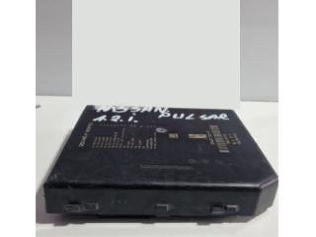 bontott NISSAN PULSAR Biztosítéktábla Utastér