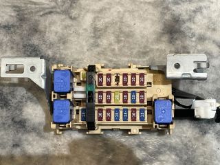 bontott NISSAN PULSAR Biztosítéktábla Utastér