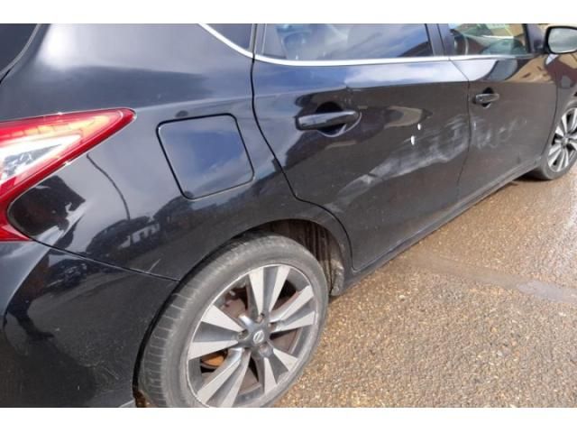 bontott NISSAN PULSAR Csomagtérajtó Jobb Zsanér