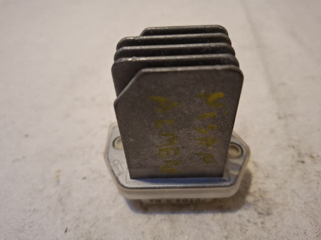 bontott NISSAN PULSAR Előtét Ellenállás Fűtőmotor