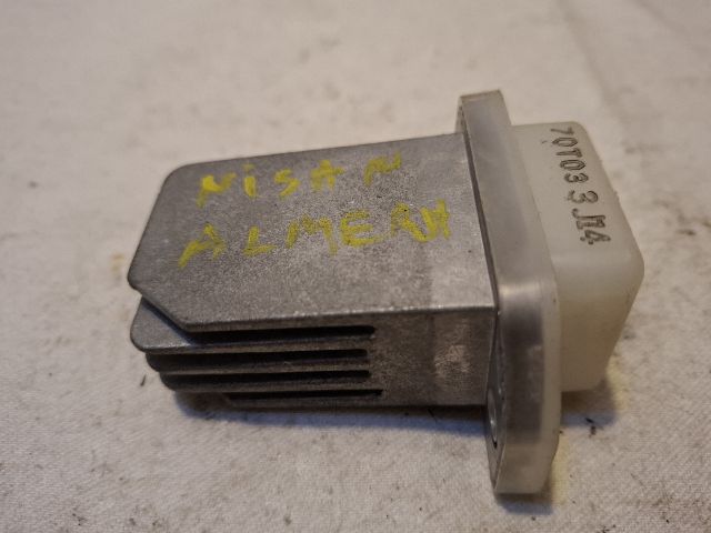 bontott NISSAN PULSAR Előtét Ellenállás Fűtőmotor