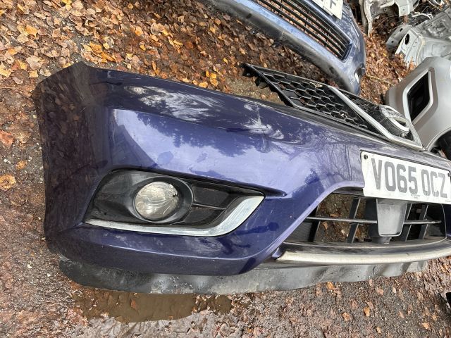 bontott NISSAN PULSAR Első Lökhárító (Részeivel)