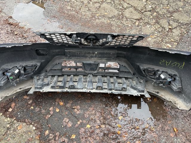 bontott NISSAN PULSAR Első Lökhárító (Részeivel)