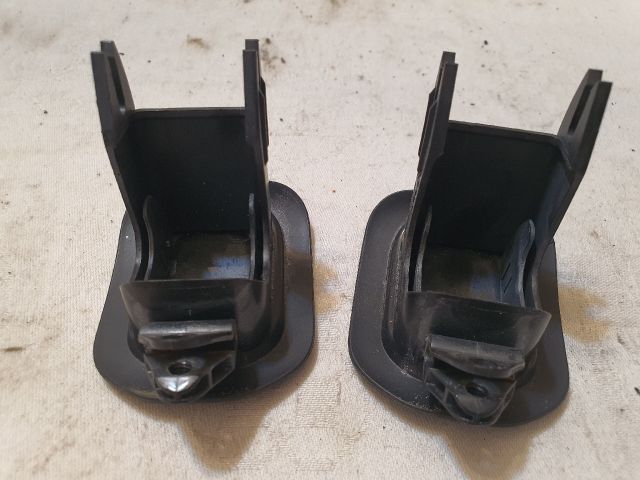 bontott NISSAN PULSAR Isofix Rögzítő