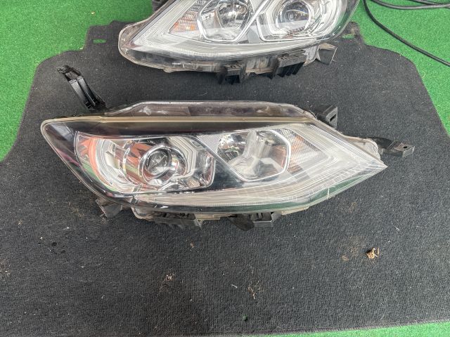 bontott NISSAN PULSAR Jobb Fényszóró