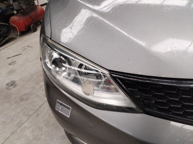 bontott NISSAN PULSAR Jobb Fényszóró