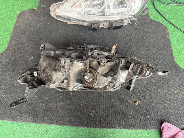 bontott NISSAN PULSAR Jobb Fényszóró