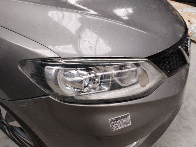 bontott NISSAN PULSAR Jobb Fényszóró