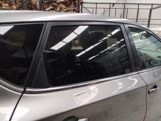 bontott NISSAN PULSAR Jobb hátsó Ablak