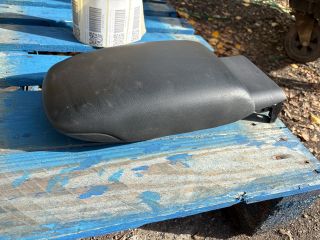 bontott NISSAN PULSAR Könyöklő