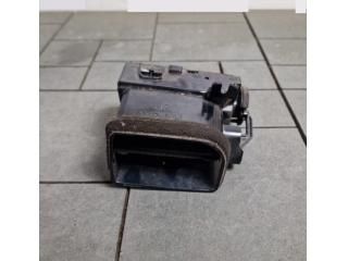 bontott NISSAN PULSAR Középső Szellőző