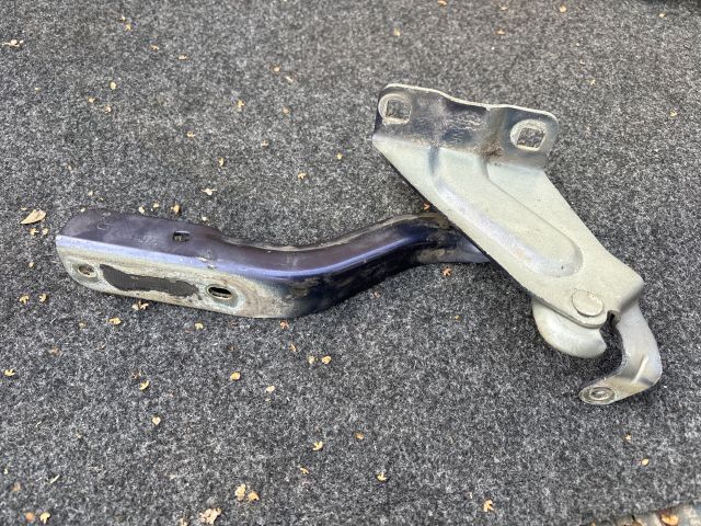 bontott NISSAN PULSAR Motorháztető Jobb Zsanér