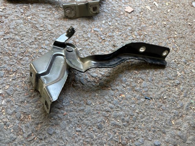 bontott NISSAN PULSAR Motorháztető Zsanér Pár