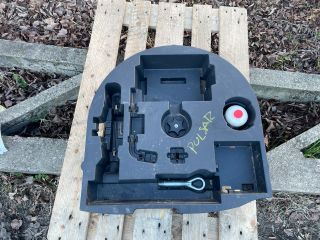 bontott NISSAN PULSAR Pótkerék Szerszámtartó