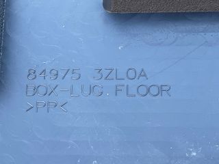 bontott NISSAN PULSAR Pótkerék Szerszámtartó