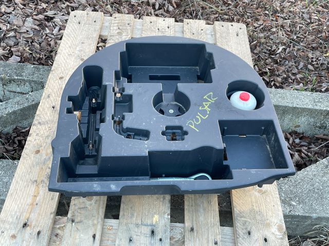 bontott NISSAN PULSAR Pótkerék Szerszámtartó