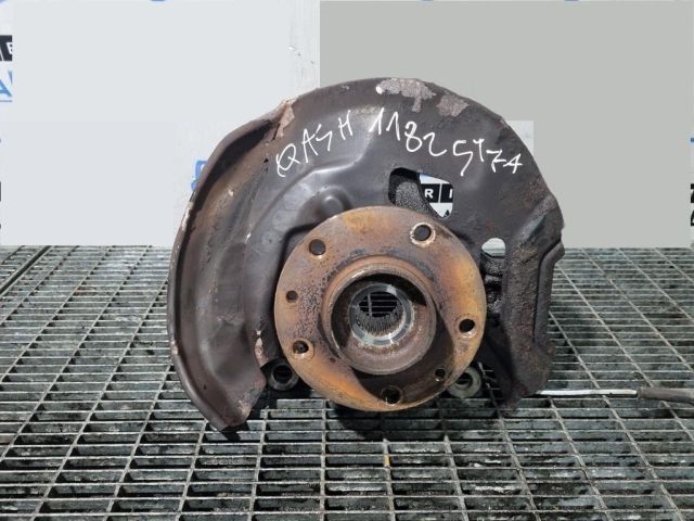 bontott NISSAN QASHQAI Bal első Csonkállvány