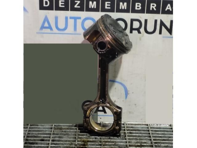 bontott NISSAN QASHQAI Dugattyú