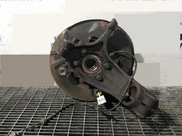 bontott NISSAN QASHQAI Jobb első Csonkállvány