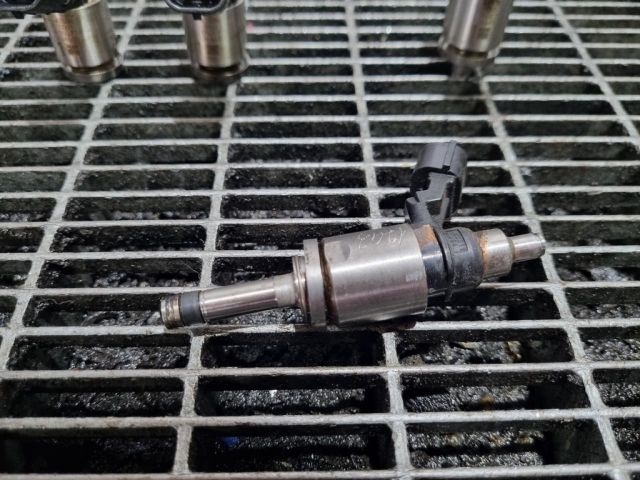 bontott NISSAN QASHQAI Porlasztó (1 db)