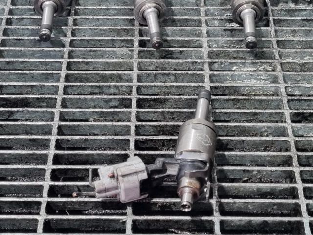 bontott NISSAN QASHQAI Porlasztó (1 db)