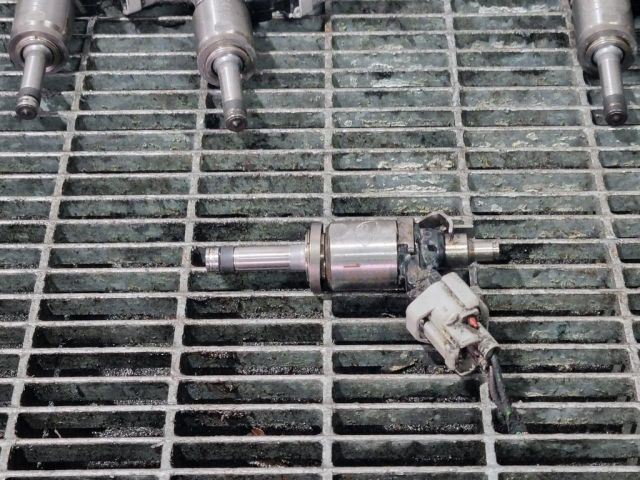 bontott NISSAN QASHQAI Porlasztó (1 db)