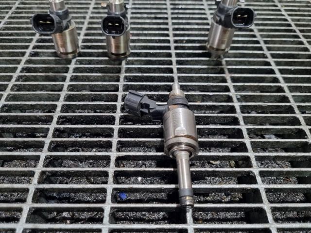 bontott NISSAN QASHQAI Porlasztó (1 db)