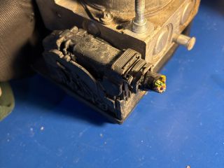 bontott NISSAN QASHQAI ABS Kocka