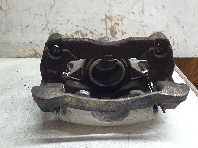 bontott NISSAN QASHQAI Bal első Féknyereg Munkahengerrel