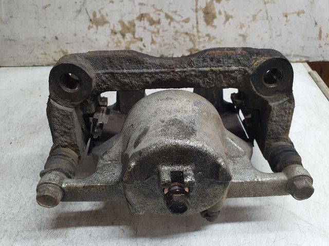 bontott NISSAN QASHQAI Bal első Féknyereg Munkahengerrel