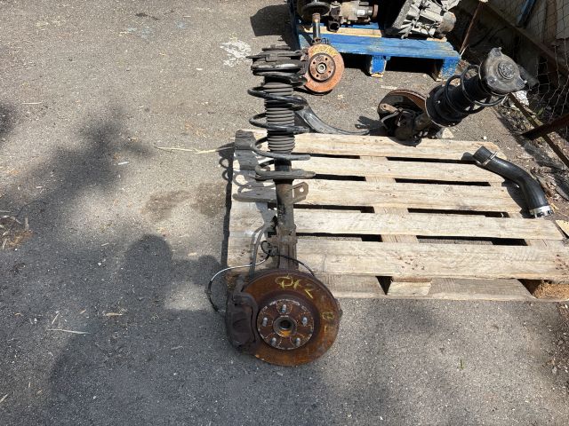 bontott NISSAN QASHQAI Bal első Gólyaláb (Lengécsillapító, Rugó)