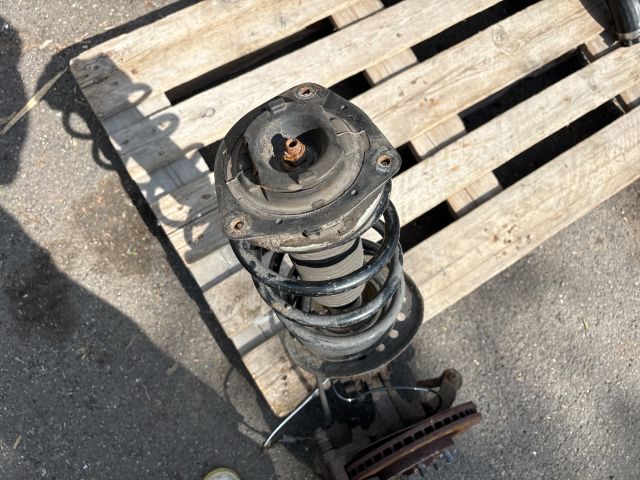 bontott NISSAN QASHQAI Bal első Gólyaláb (Lengécsillapító, Rugó)