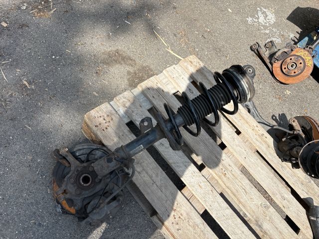 bontott NISSAN QASHQAI Bal első Gólyaláb (Lengécsillapító, Rugó)