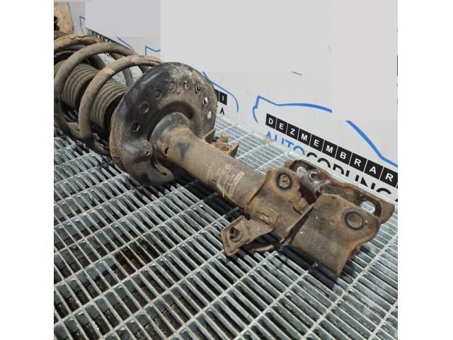 bontott NISSAN QASHQAI Bal első Lengéscsillapító