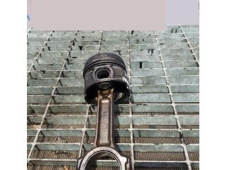 bontott NISSAN QASHQAI Dugattyú