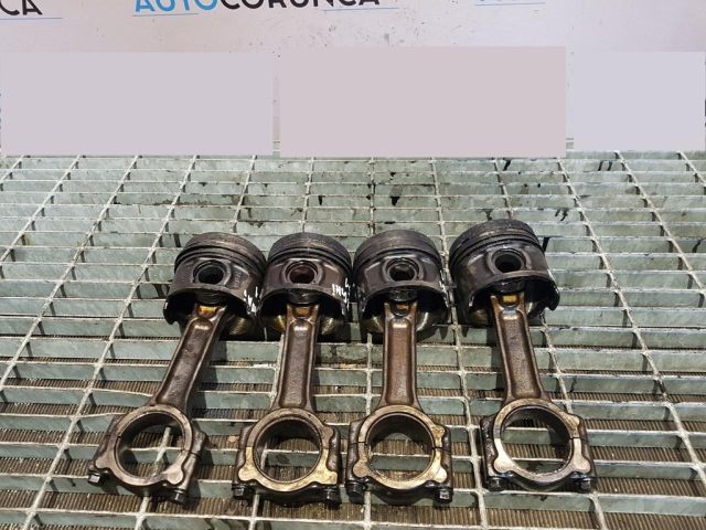 bontott NISSAN QASHQAI Dugattyú