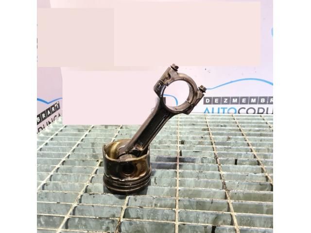 bontott NISSAN QASHQAI Dugattyú