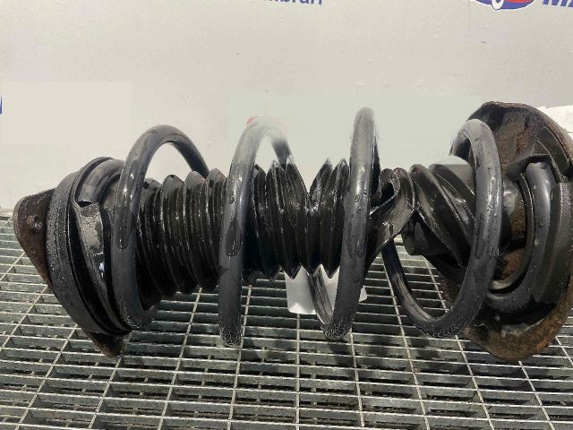 bontott NISSAN QASHQAI Első Rugó