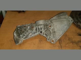 bontott NISSAN QASHQAI Generátor Tartó Bak