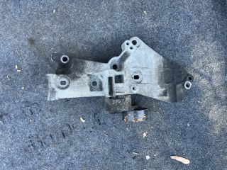 bontott NISSAN QASHQAI Generátor Tartó Bak