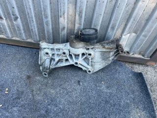 bontott NISSAN QASHQAI Generátor Tartó Bak