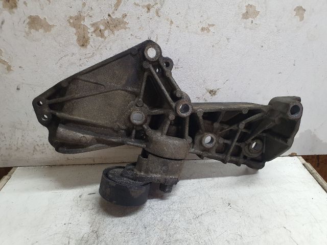 bontott NISSAN QASHQAI Generátor Tartó Bak