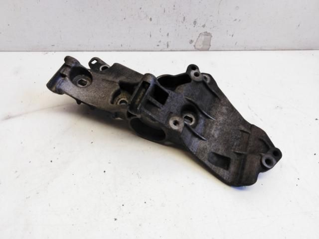 bontott NISSAN QASHQAI Generátor Tartó Bak