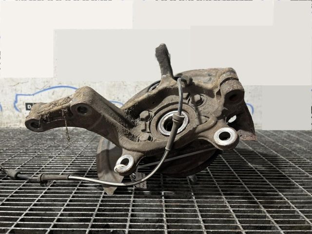 bontott NISSAN QASHQAI Jobb első Csonkállvány