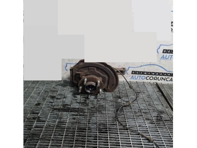 bontott NISSAN QASHQAI Jobb első Csonkállvány